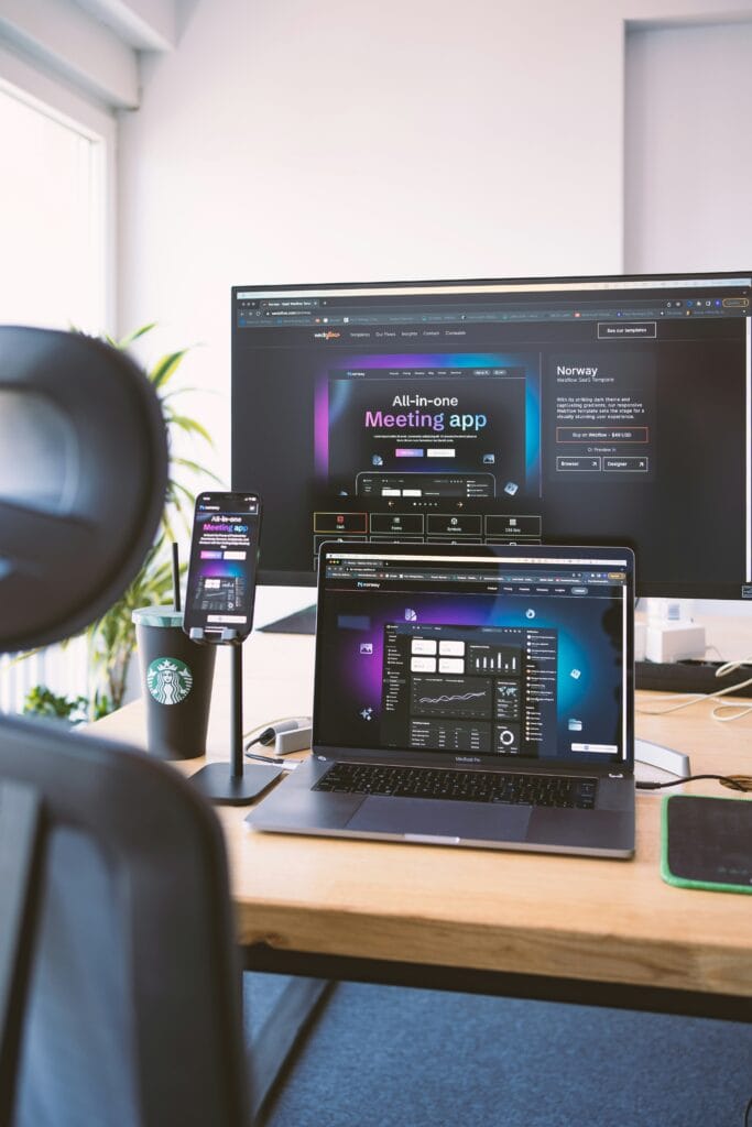 تصميم وبرمجة تطبيقات ويب متجاوبة لجميع الأجهزة